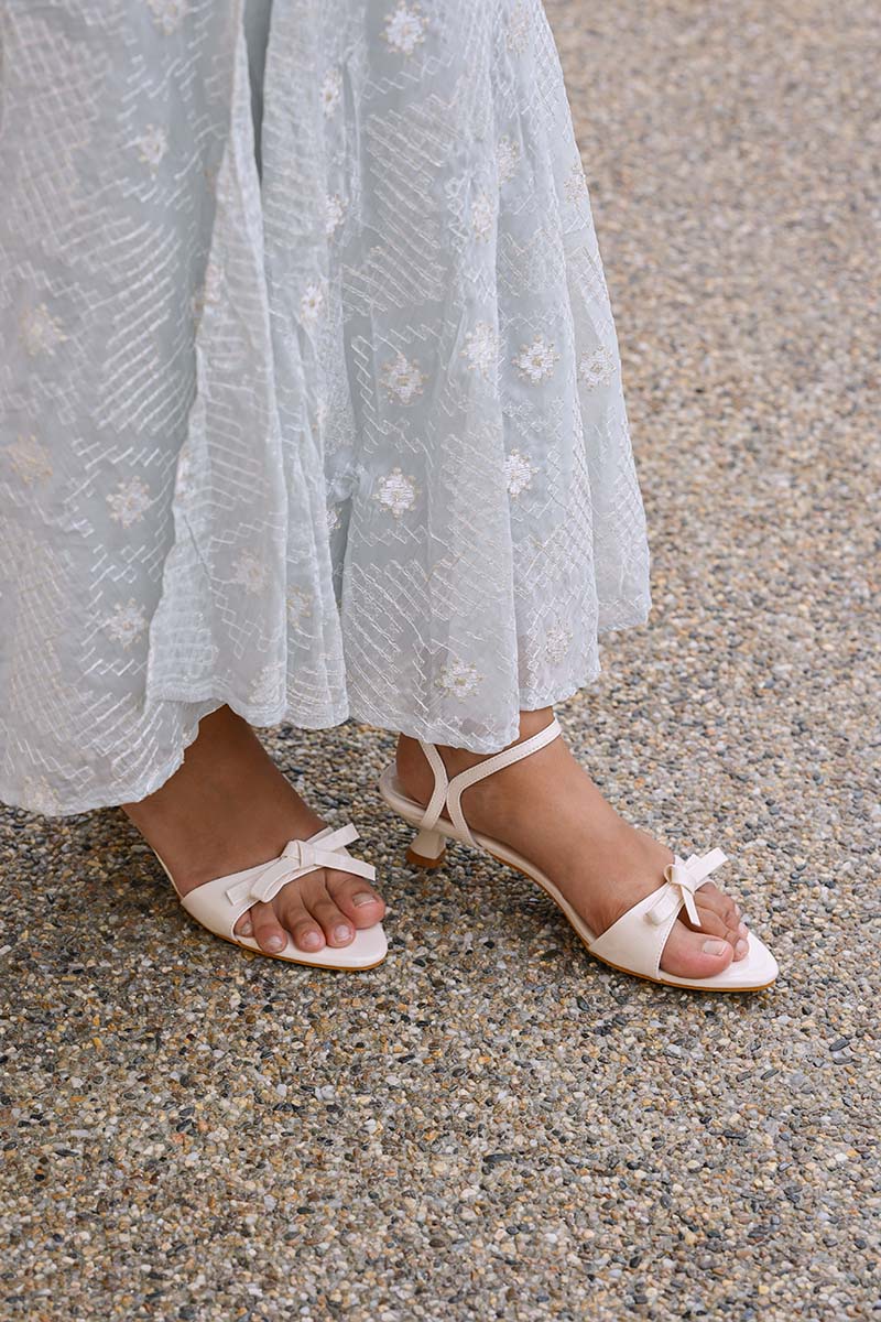 Alira Bow Kitten Heels in White - Image 6