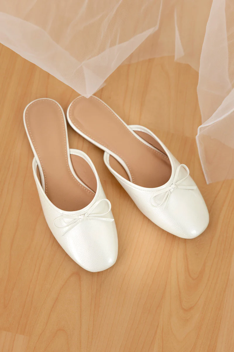 Amelina Patent Bow Mules in Cream - Image 5