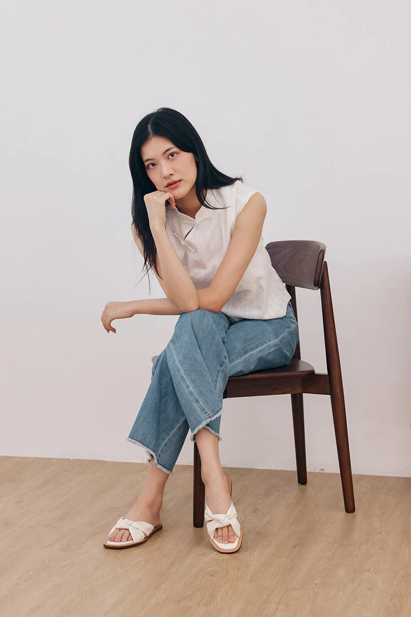 Arielle Knotted Sliders in Cream - Image 2