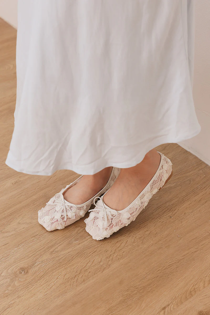 Avalyn Floral Mesh Flats in White - Image 3