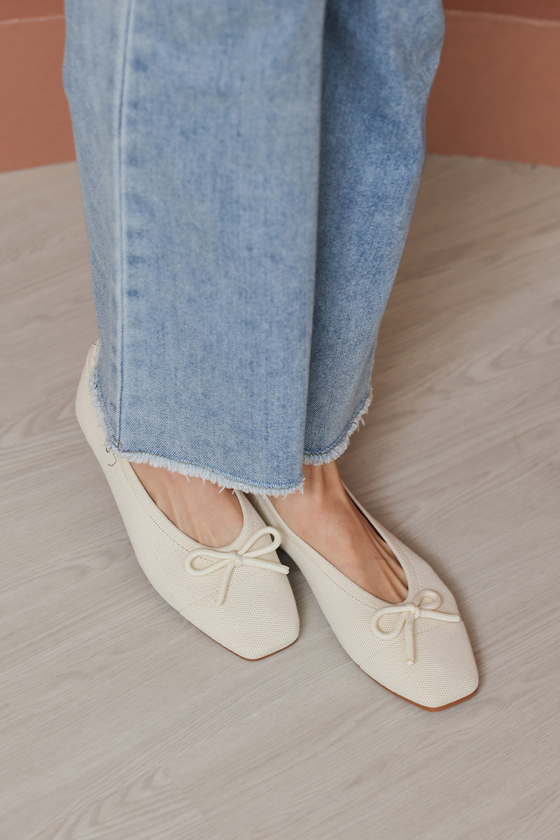 Balleta Cloud Flyknit Flats in Cream - Image 3