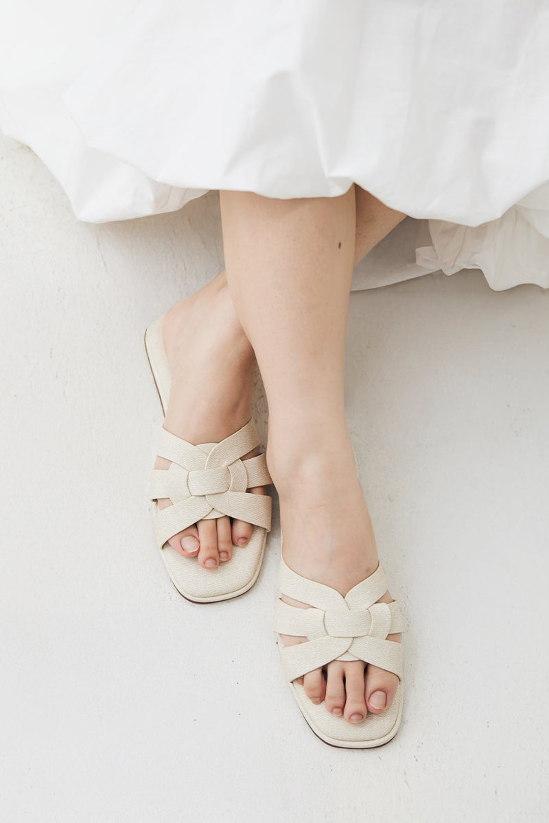 Bondi Cloud Sliders in Waterproof Linen - Image 3