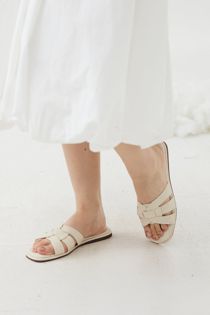 Bondi Cloud Sliders in Waterproof Linen - Image 5