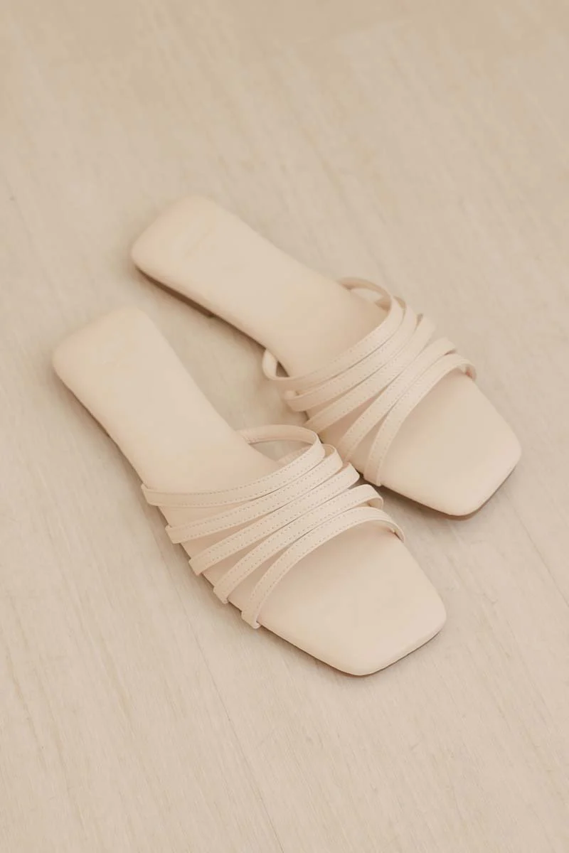 Calia Sliders in Cream - Image 4