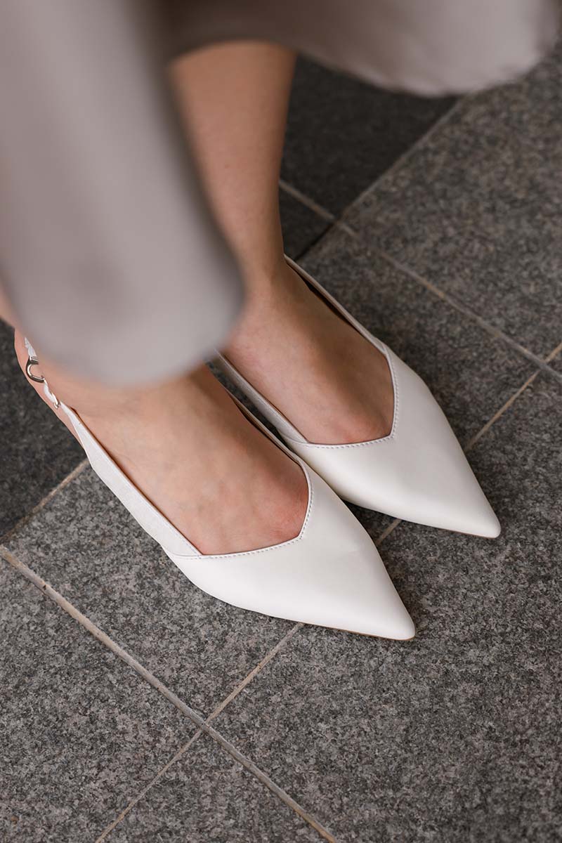 Calora Duo-tone Slingback Heels in Cream - Image 2