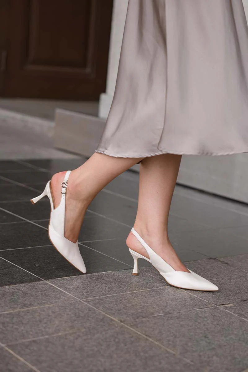 Calora Duo-tone Slingback Heels in Cream - Image 6