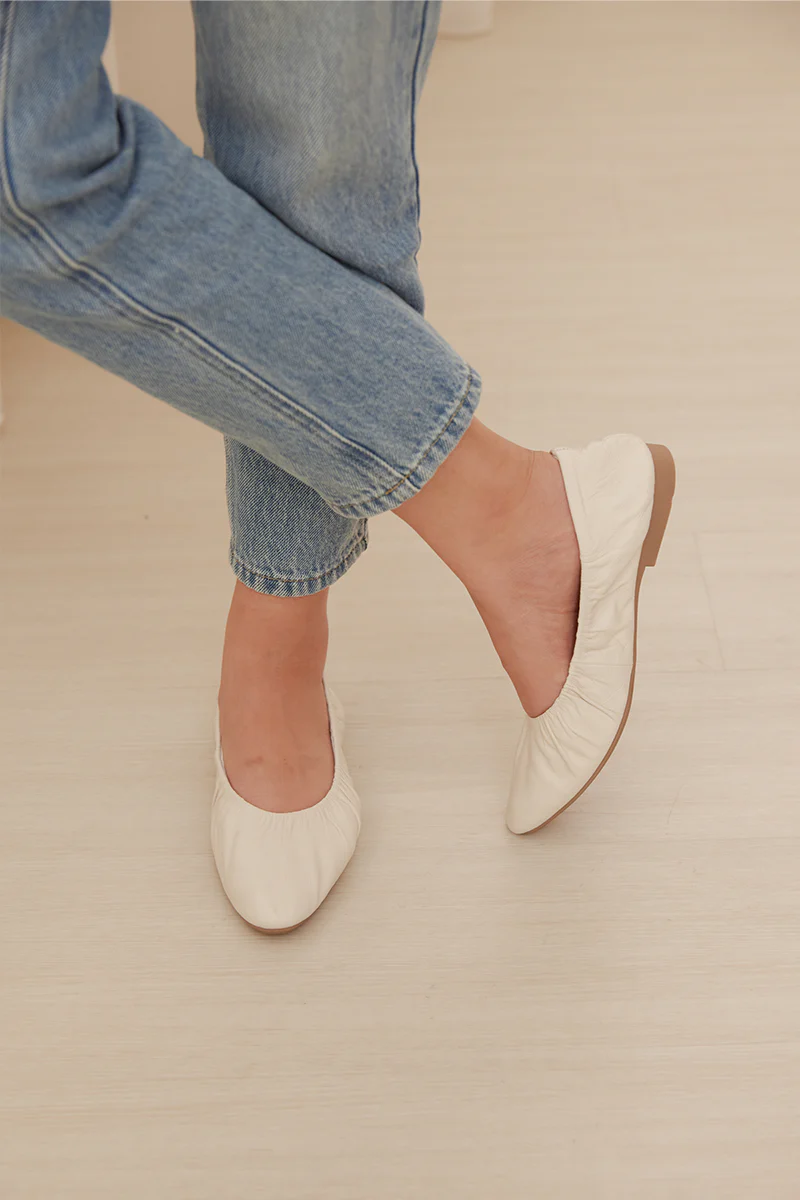 Clarinet Sheep Leather Ruched Flats in Cream - Image 5
