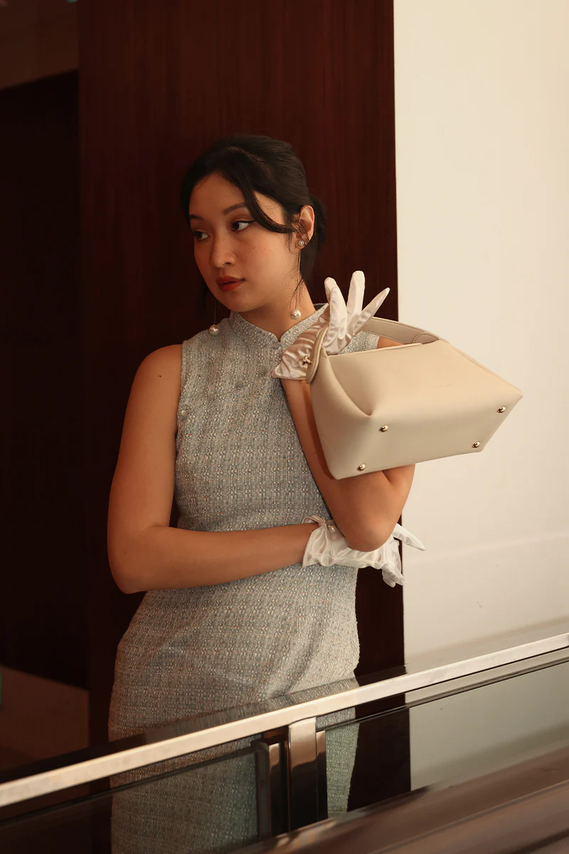 Milan 28 Top-handle Bag in Bone - Image 3