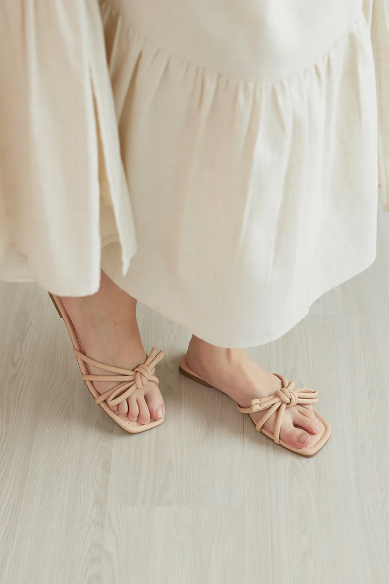 Devon Knotted Ribbon Sliders in Peach Nude - Image 4