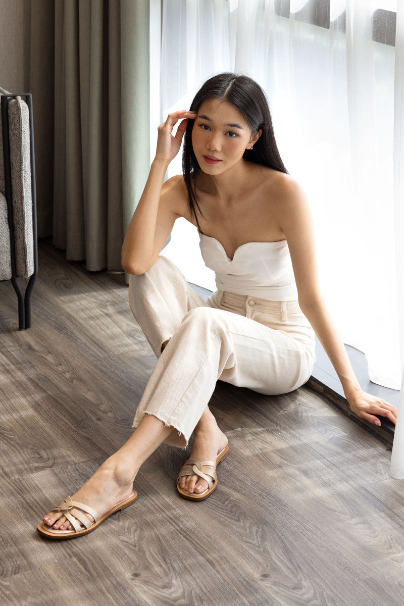 Elyna Interlocking Sliders in Gold - Image 3