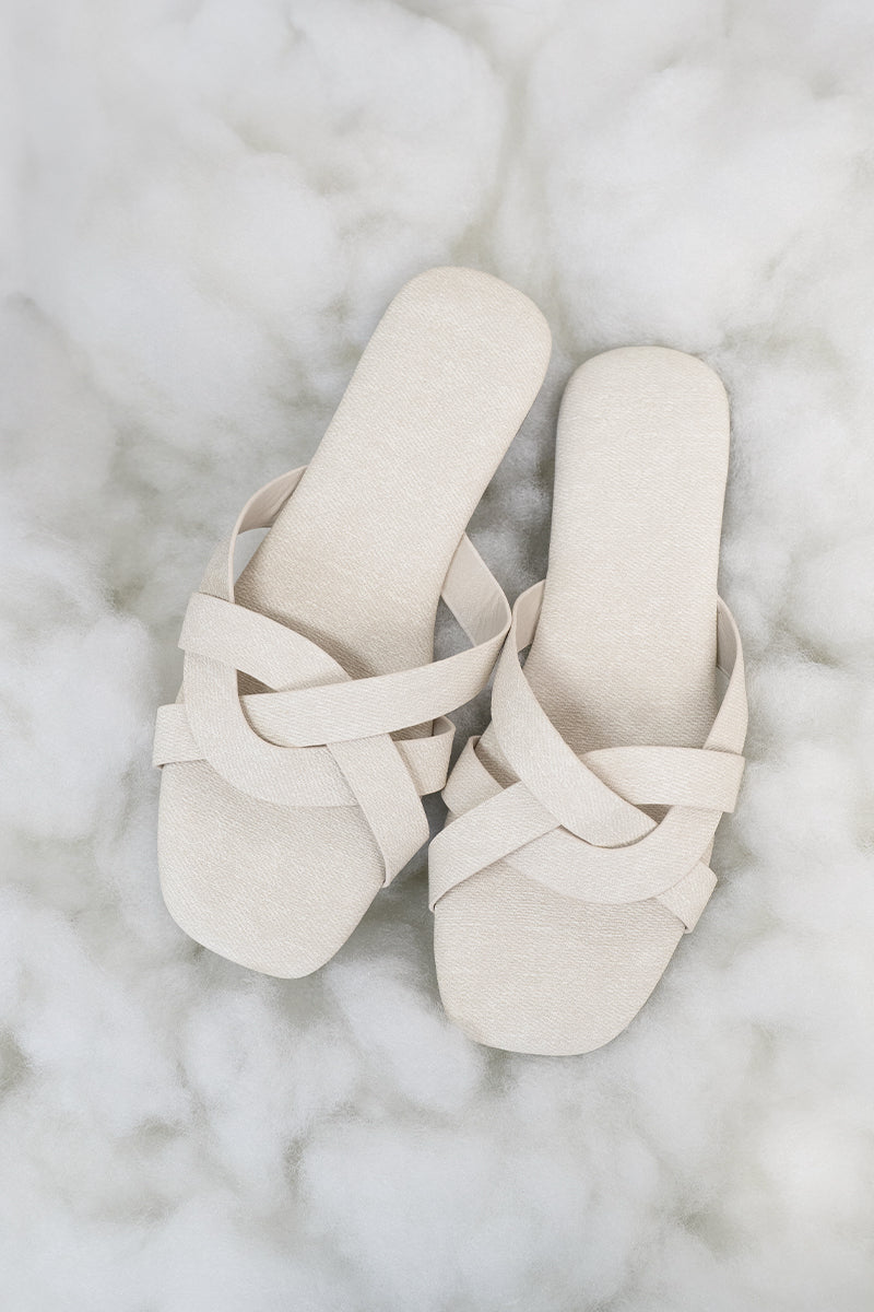 Evie Interlocking Cloud Sliders in Waterproof Linen - Image 7