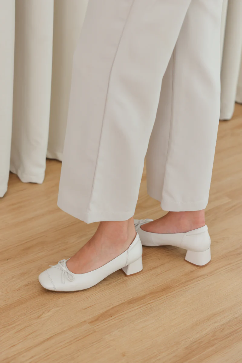 Florence Calf Leather Heels in Cream - Image 4