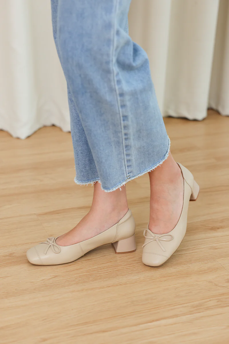 Florence Calf Leather Heels in Nude - Image 2