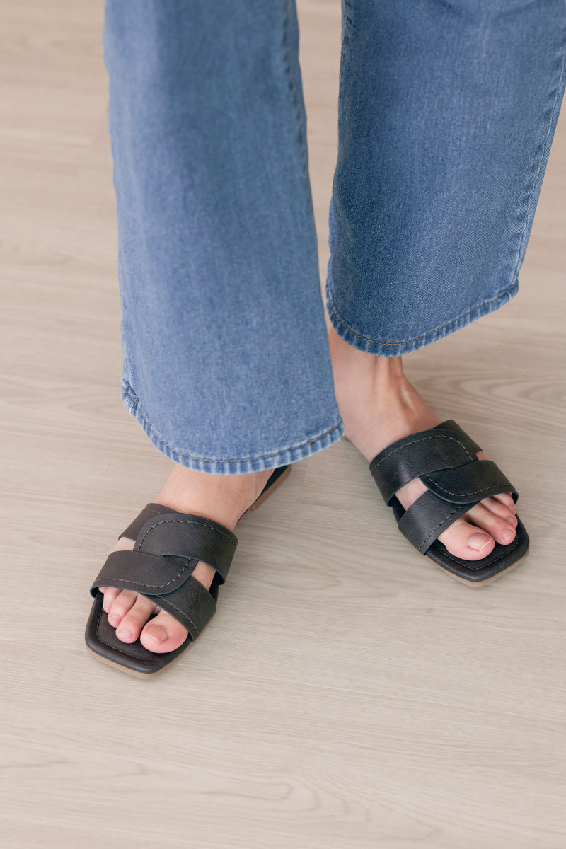 Ginette Interlocking Sliders in Volcanic Rock - Image 6