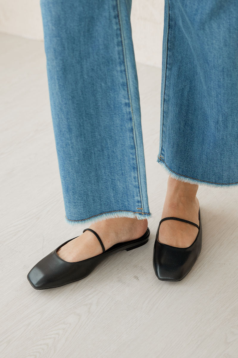 Greyer Slip-on Mule in Black