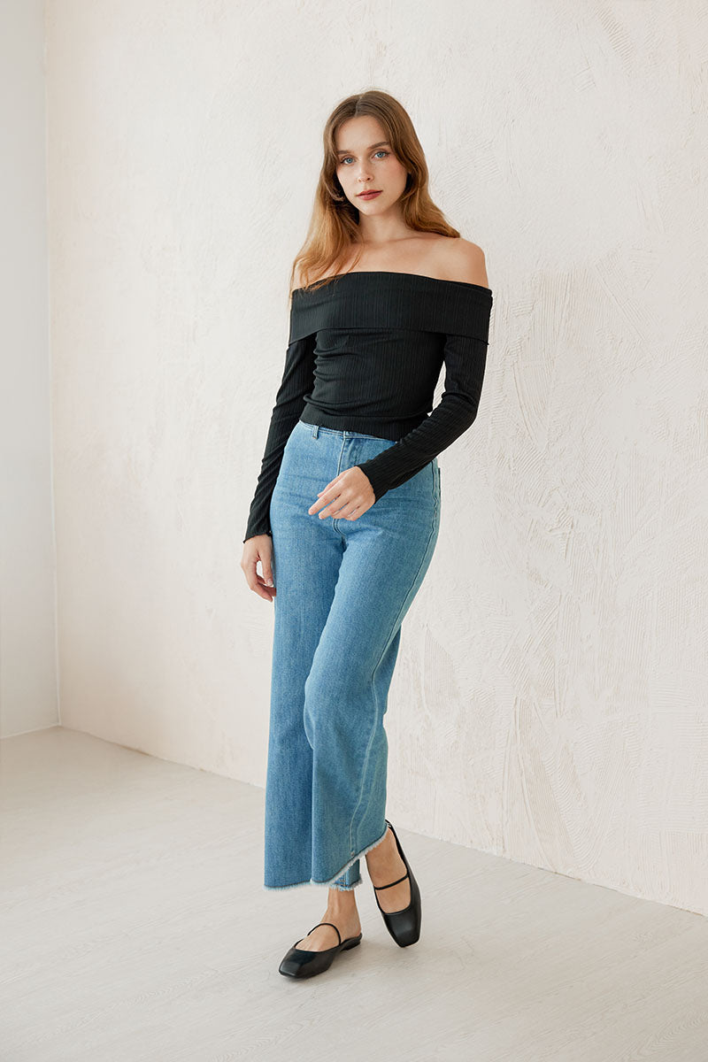 Greyer Slip-on Mule in Black - Image 2