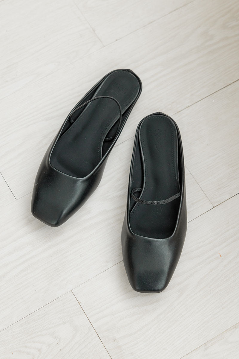 Greyer Slip-on Mule in Black - Image 4