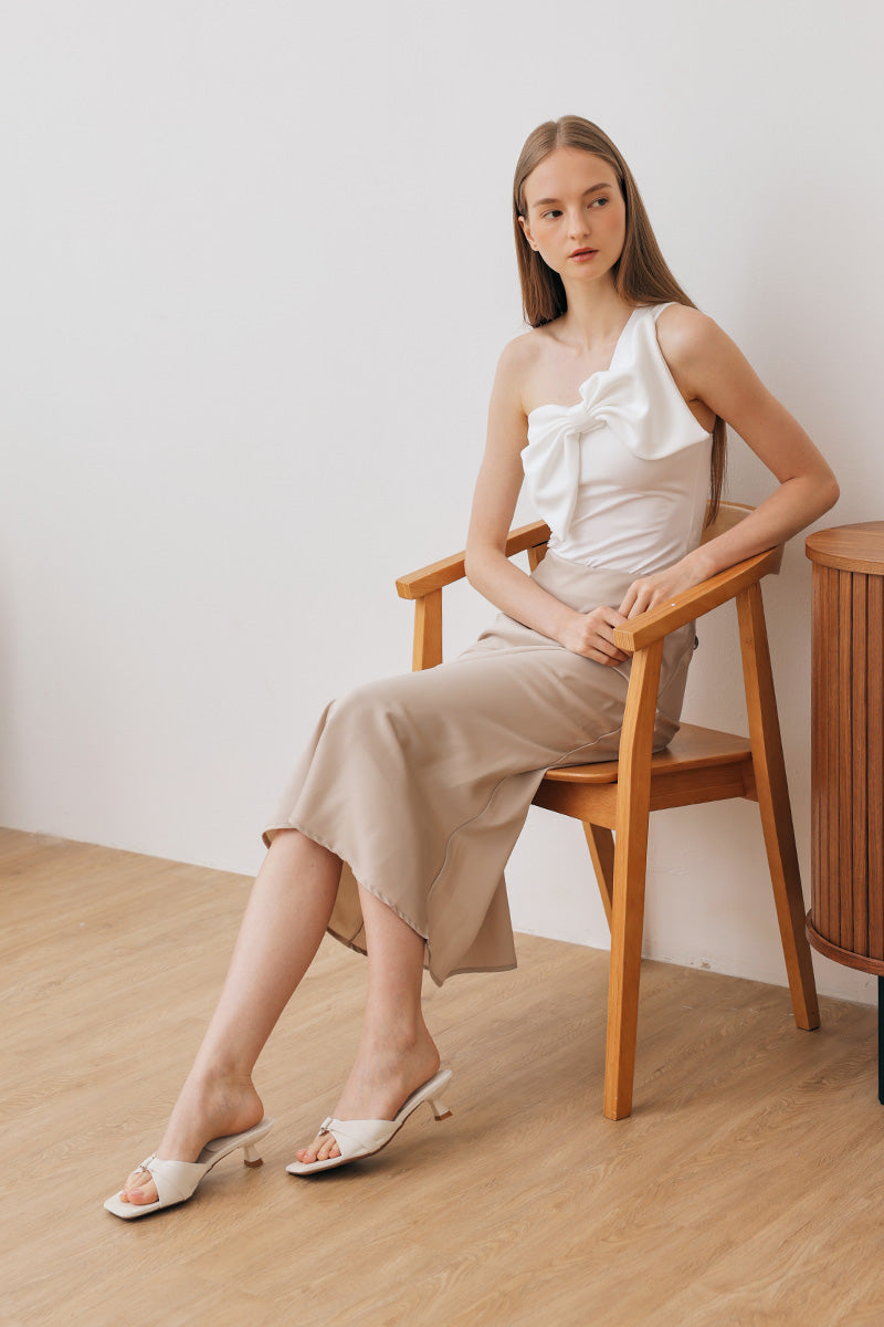 Ivara Kitten Heels in Cream Waterproof Satin - Image 4
