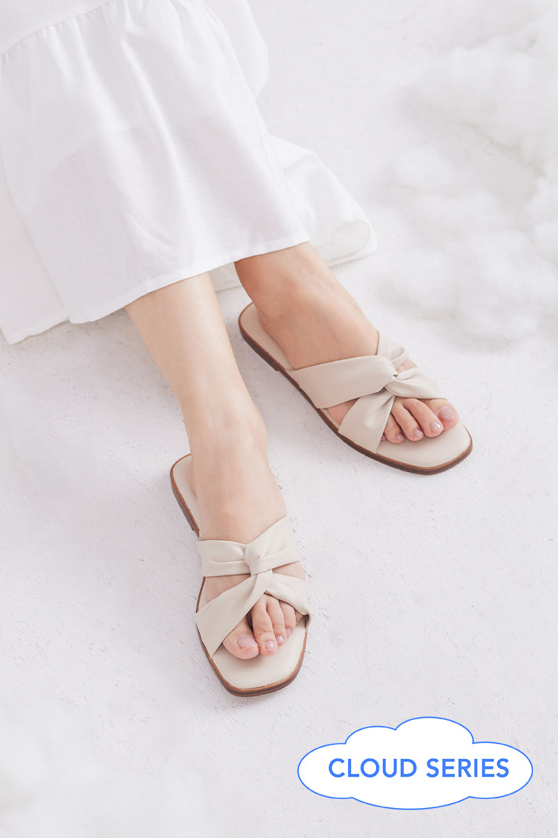 Jessa Cloud Sliders in Pale Nude - Image 4