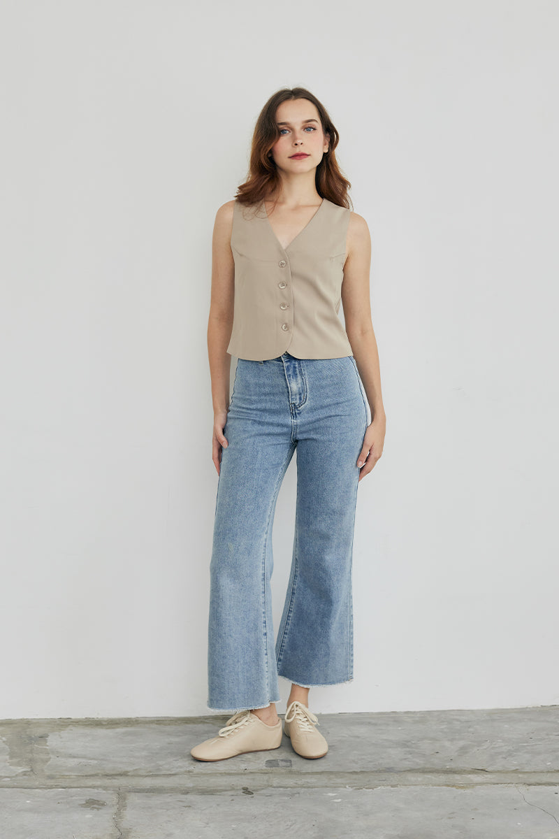 Kennedy Pebbled Sneakers in Taupe - Image 3