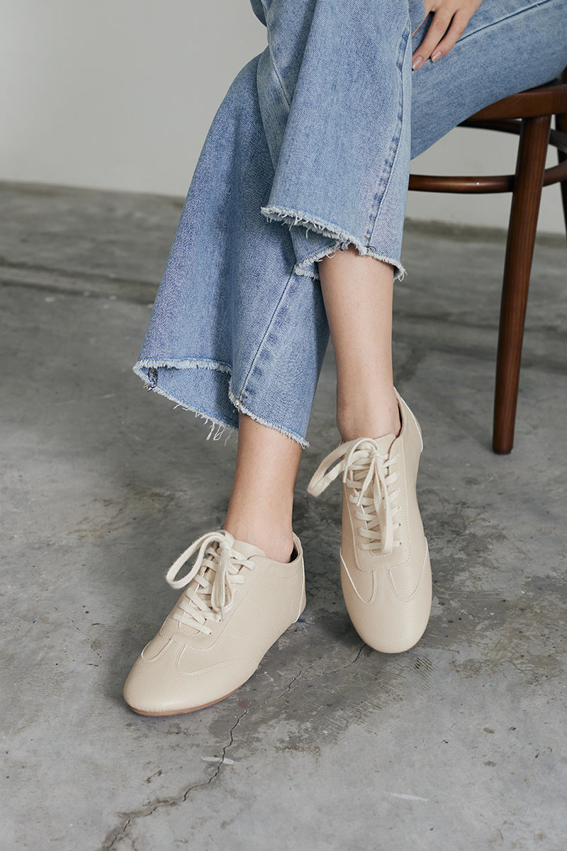 Kennedy Pebbled Sneakers in Taupe - Image 5