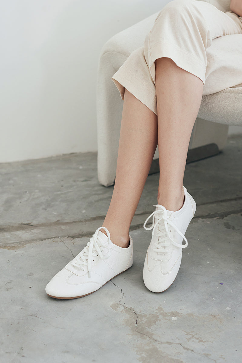 Kennedy Pebbled Sneakers in White - Image 5