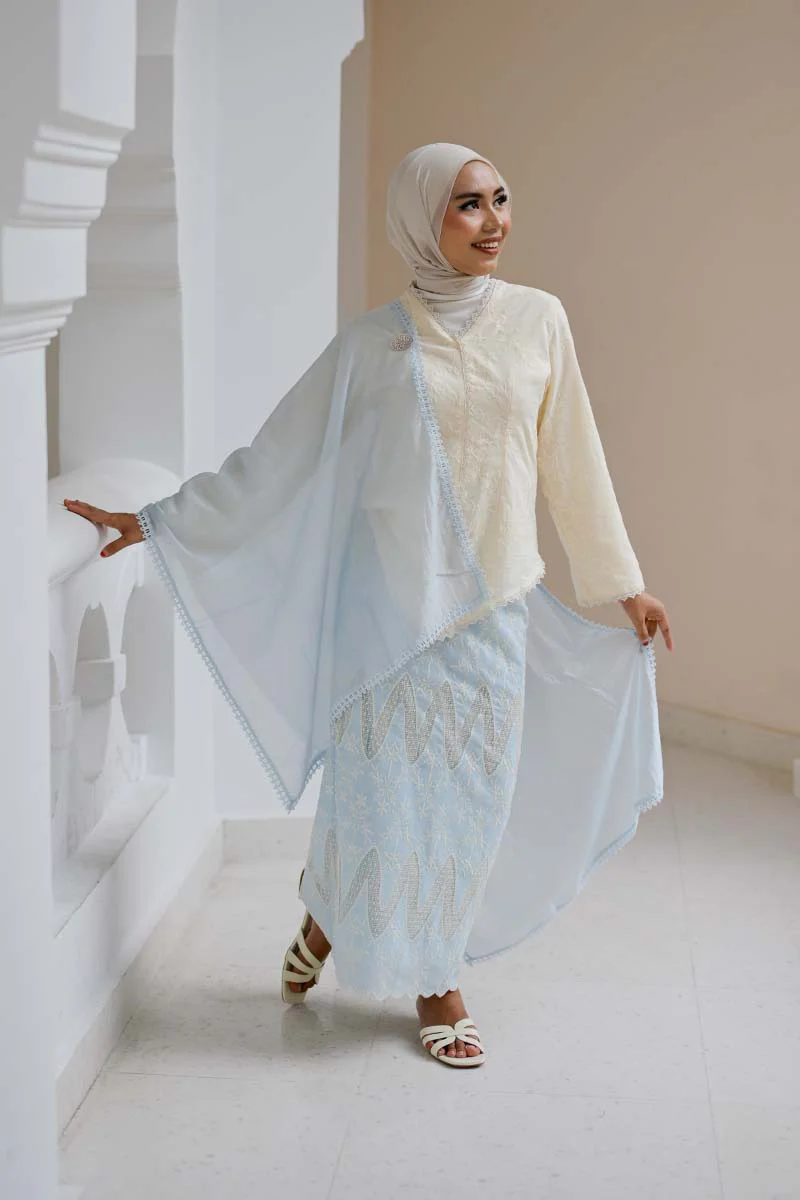 Levi Interlocking Sliders in Cream - Image 2