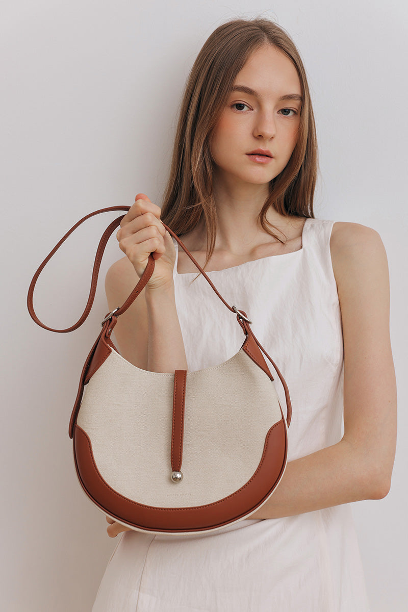Lisbon Shoulder Bag in Canvas/Brown - Image 3