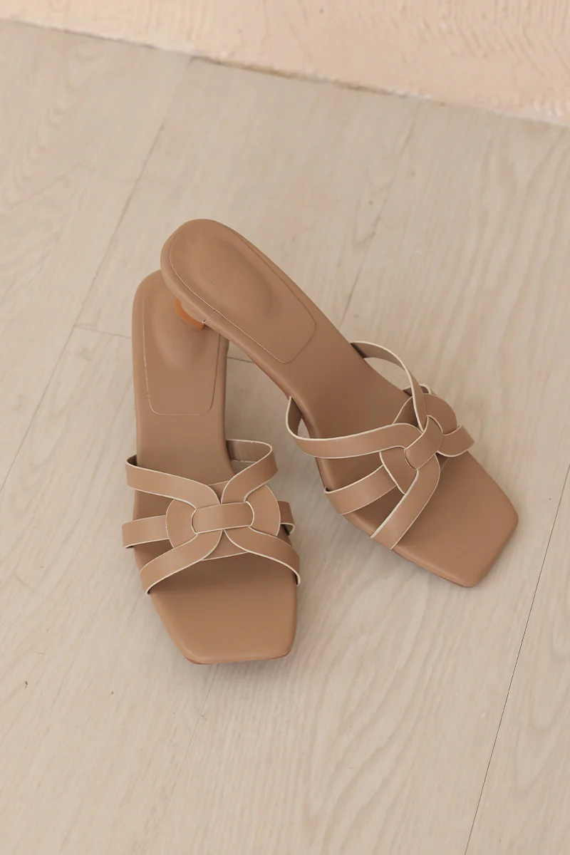 Lorin Interlocking Kitten Heels in Taupe - Image 6