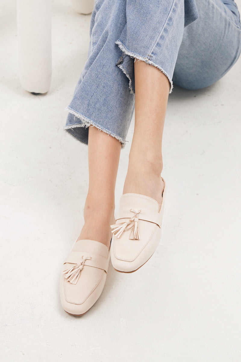 Lotus Tassle Mules in Cream - Image 4