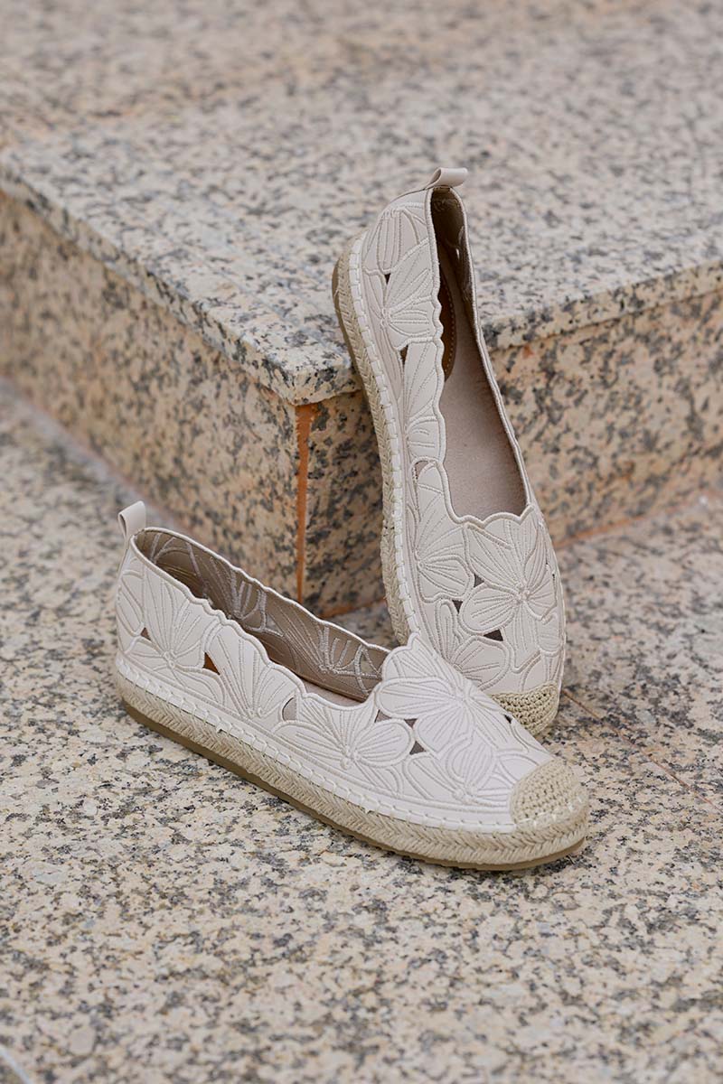 Maris Floral Espadrille in Cream