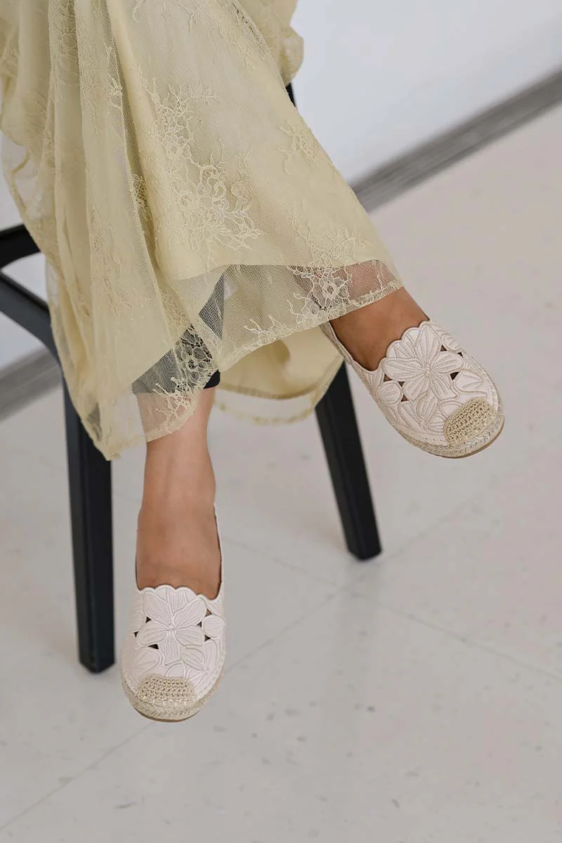 Maris Floral Espadrille in Cream - Image 6