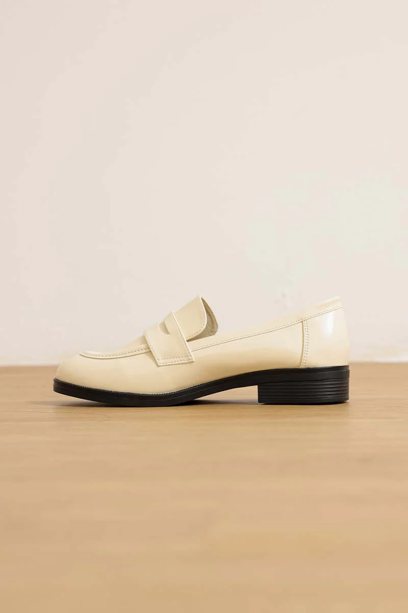 Mavi Patent Loafers in Cream - Image 7