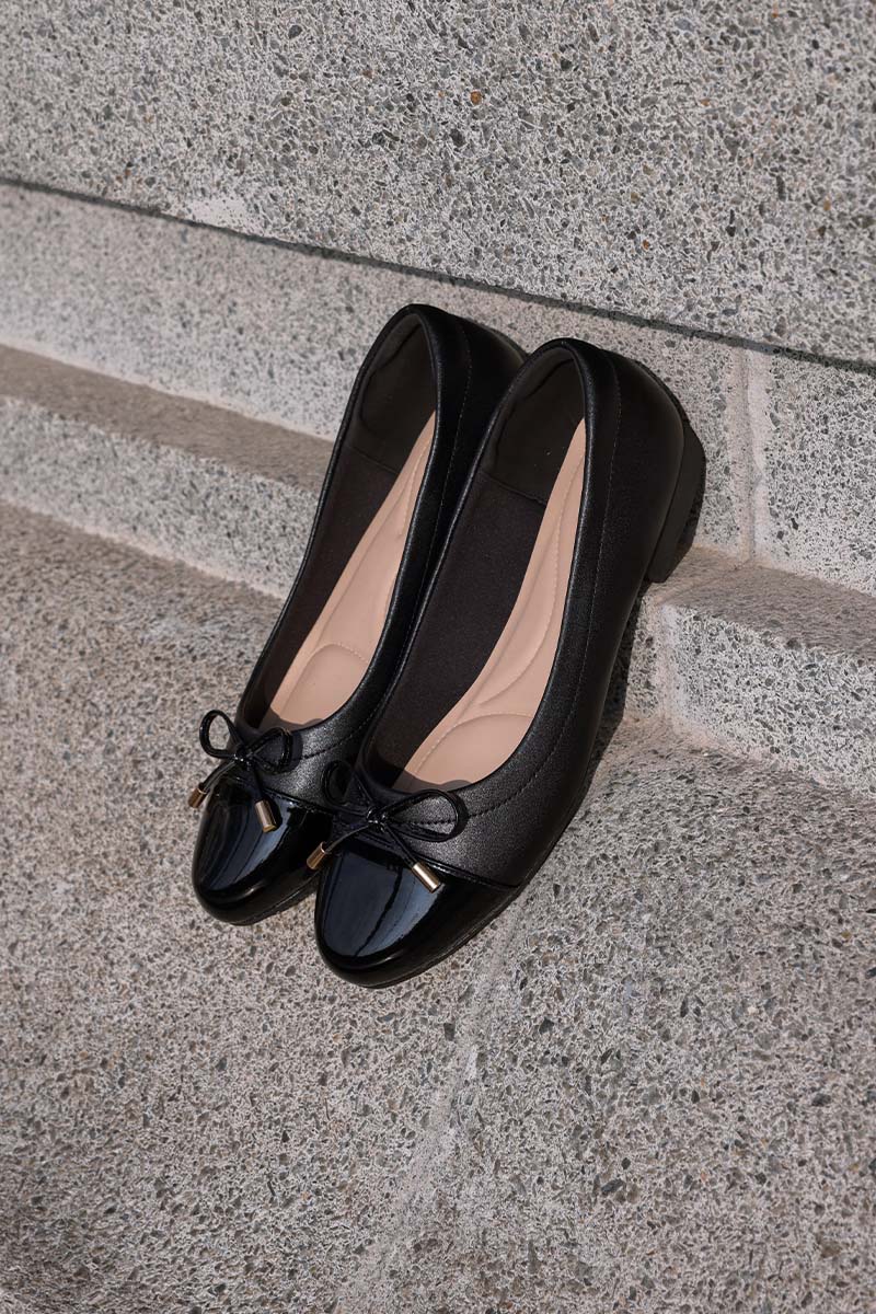 Megumi Ballet Cloud Flats in Black - Image 6