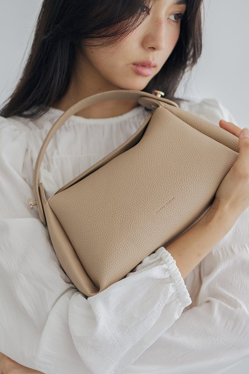 Milan 28 Top-handle Bag in Nude - Image 3