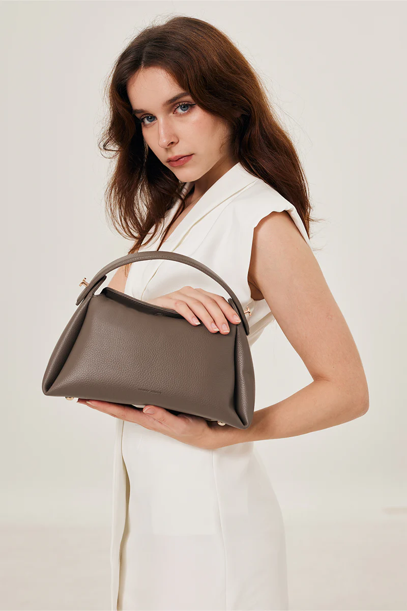Milan 28 Top-handle Bag in Pebble - Image 3