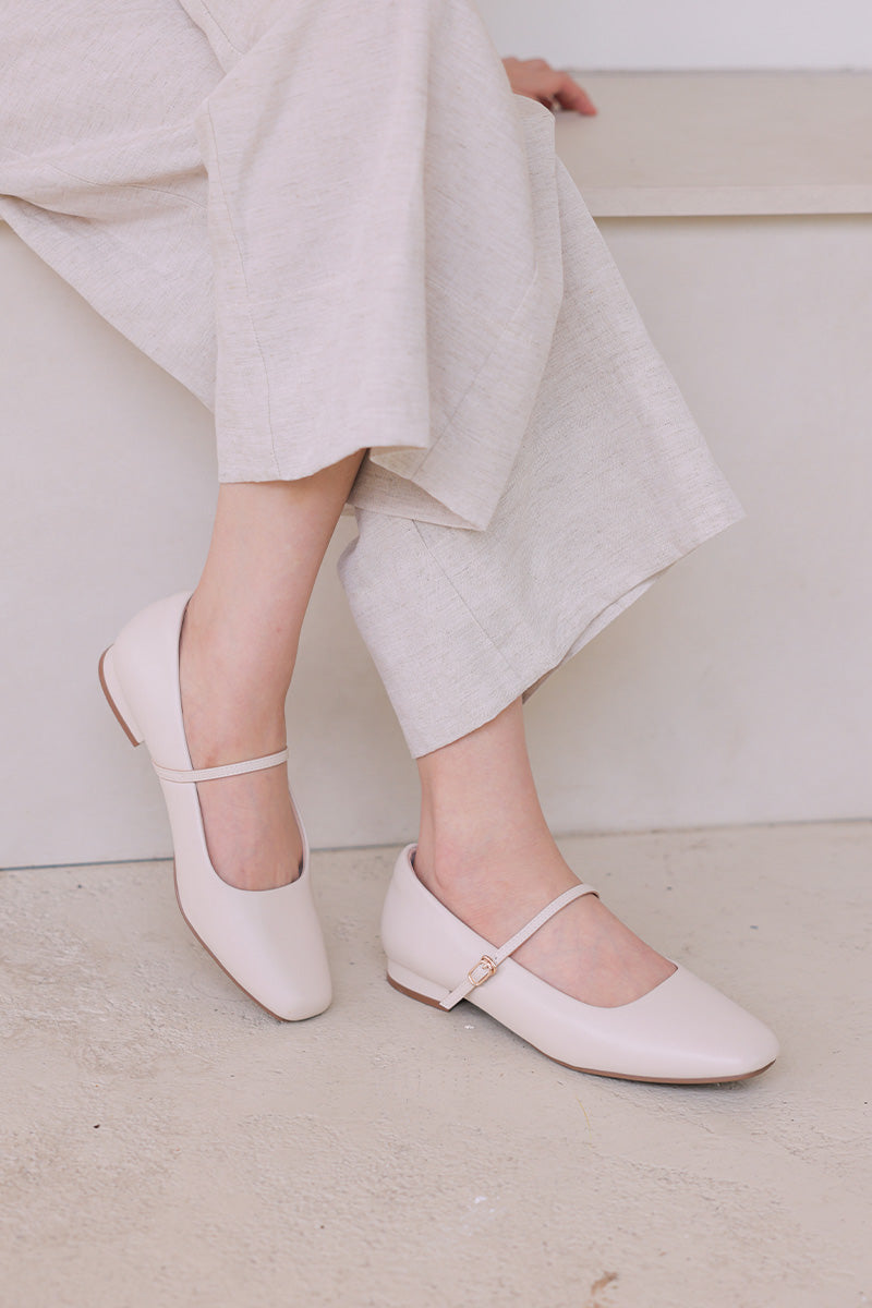 Norell Cloud Maryjane Flats in Cream - Image 3