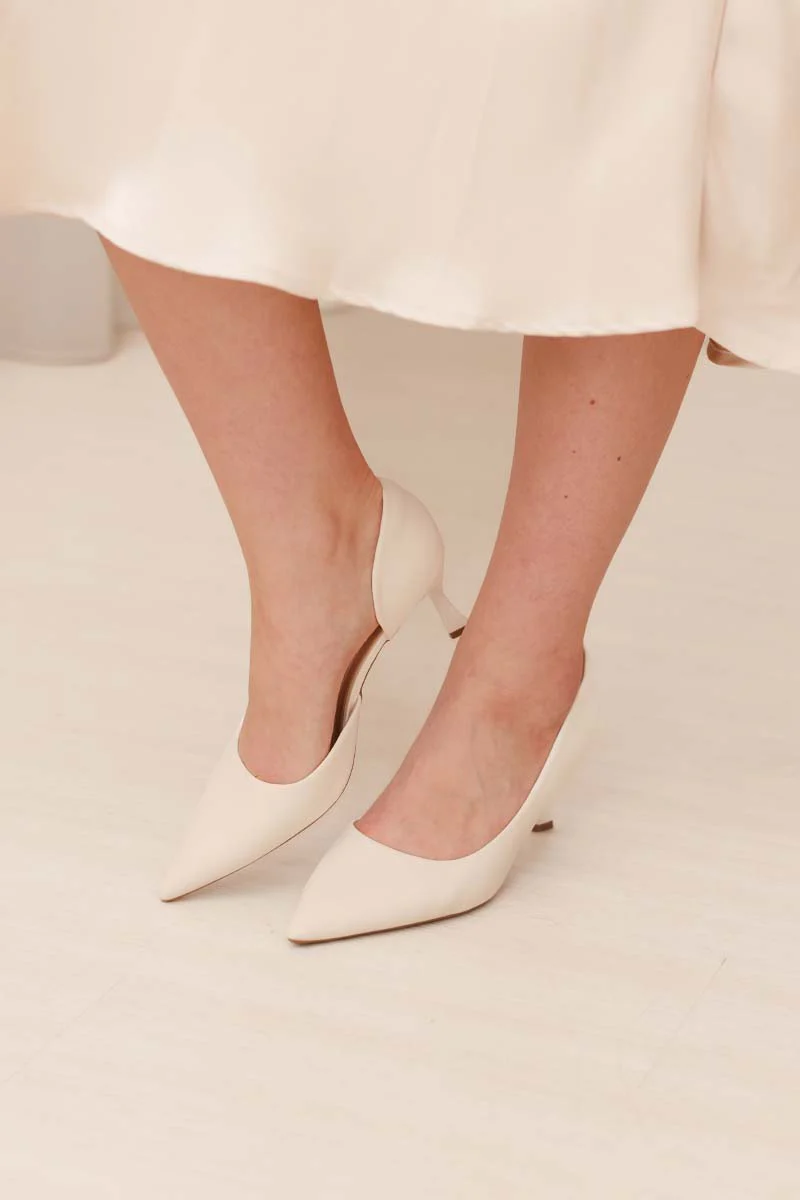 Nyra Cloud Heels in Cream - Image 4