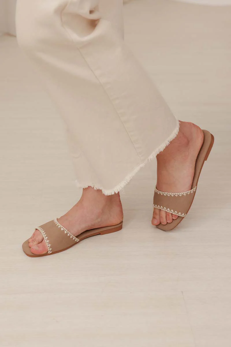 Onda Crochet Sliders in Brown Suede - Image 3
