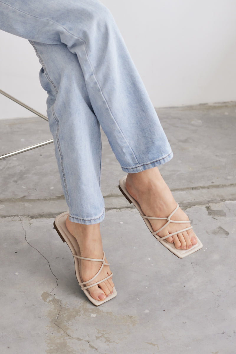 Raven Strappy Sliders in Chalk - Image 5