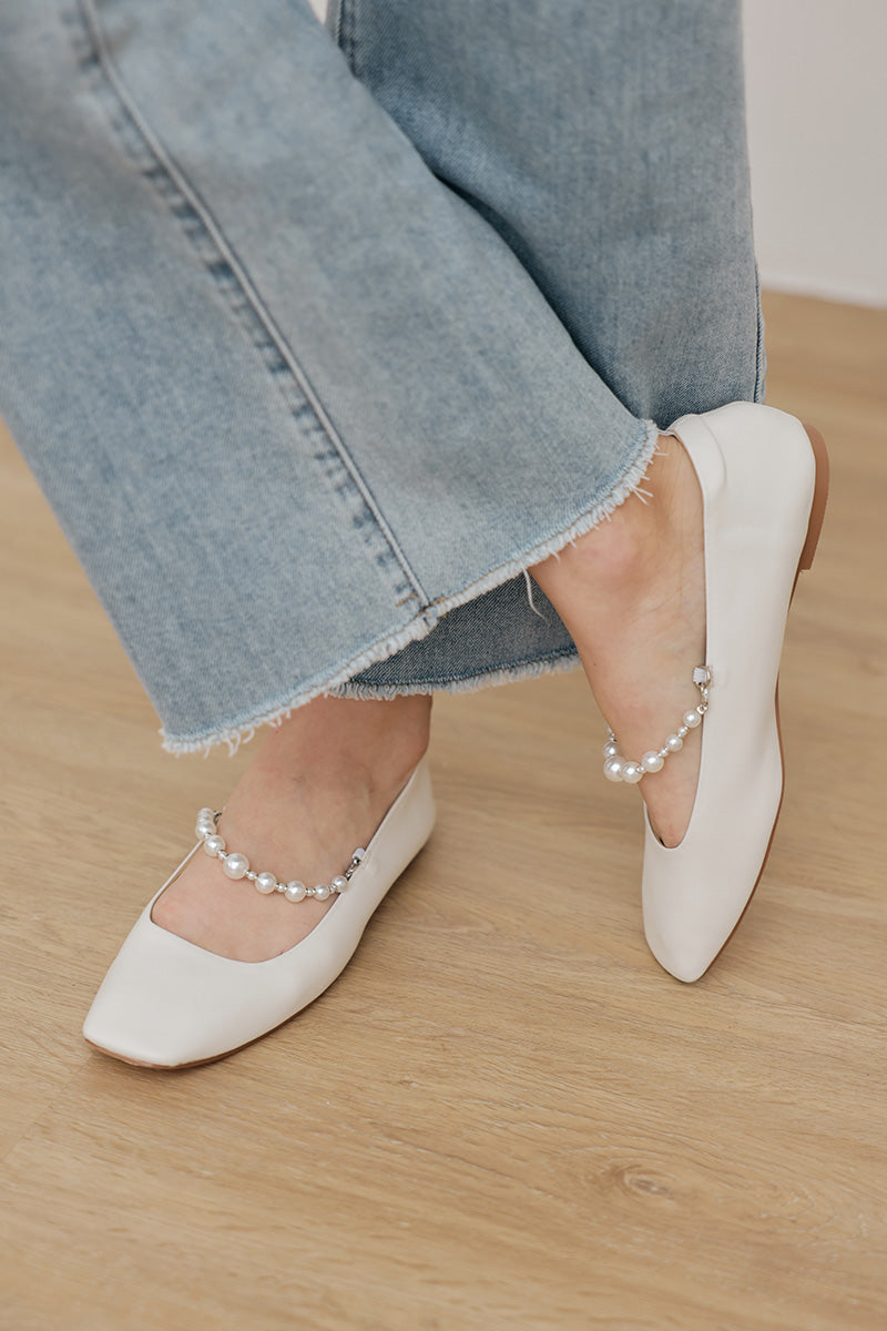 Rian Detachable Pearl Strap Flats in Cream - Image 3