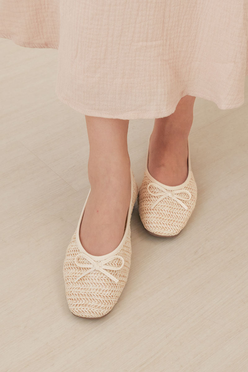 Robyn Weaved Flats in Cream - Image 2