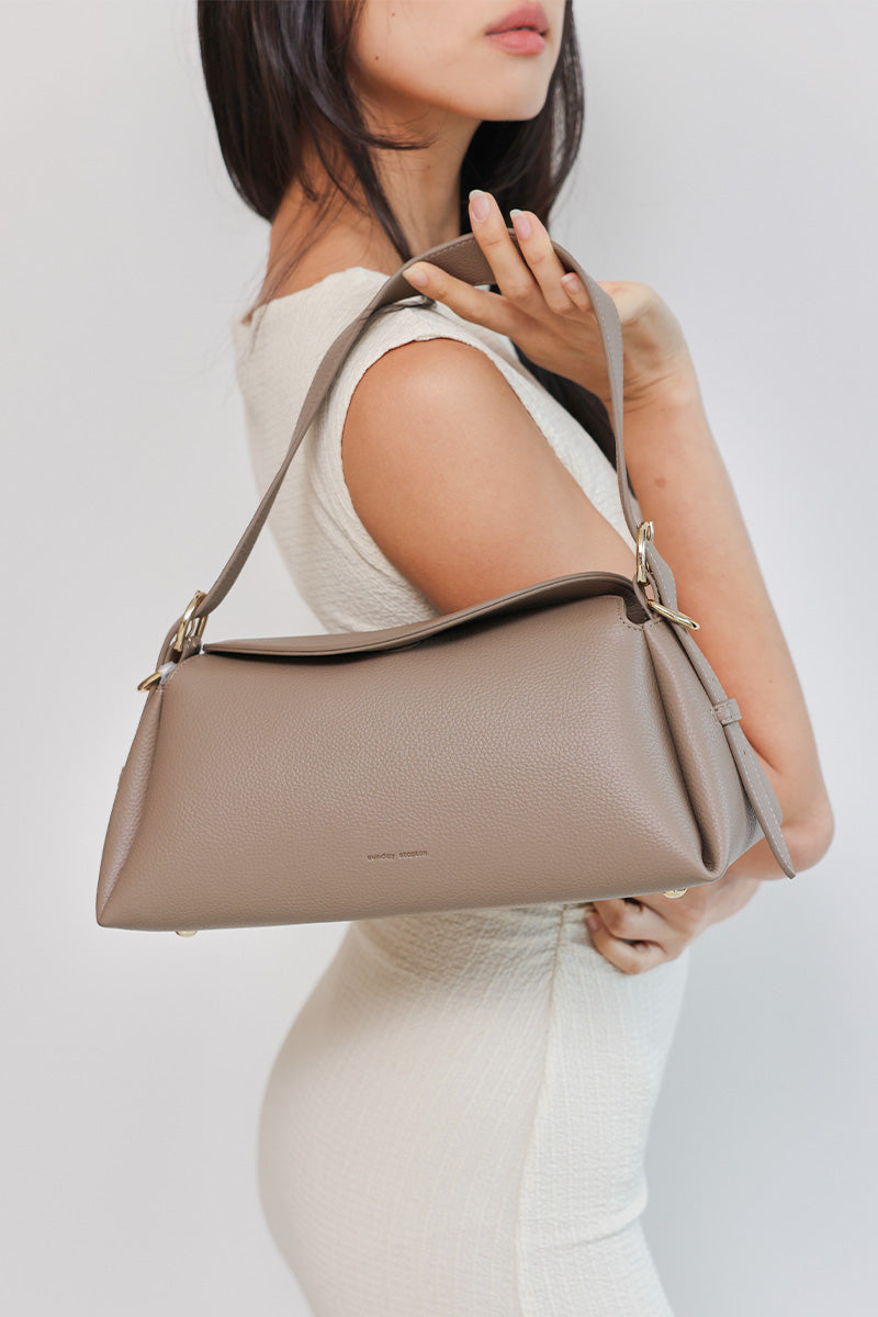 Roma Shoulder Bag in Taupe Pebbled - Image 3