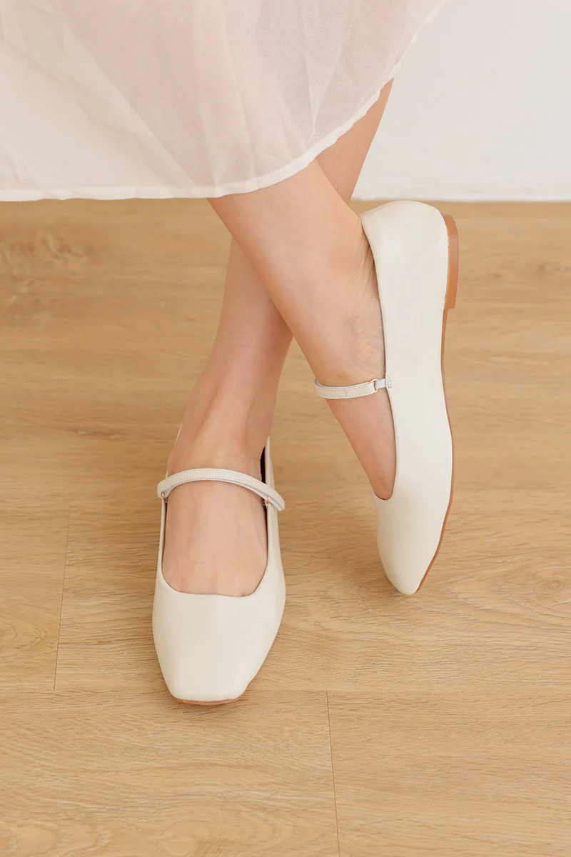 Rosavie Charmé Maryjane Flats in Cream - Image 2