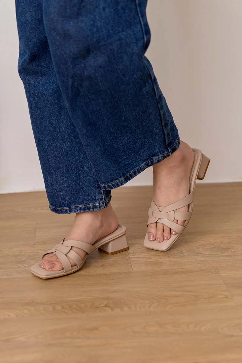Rovena Interlocking Cloud Block Heels in Taupe - Image 4