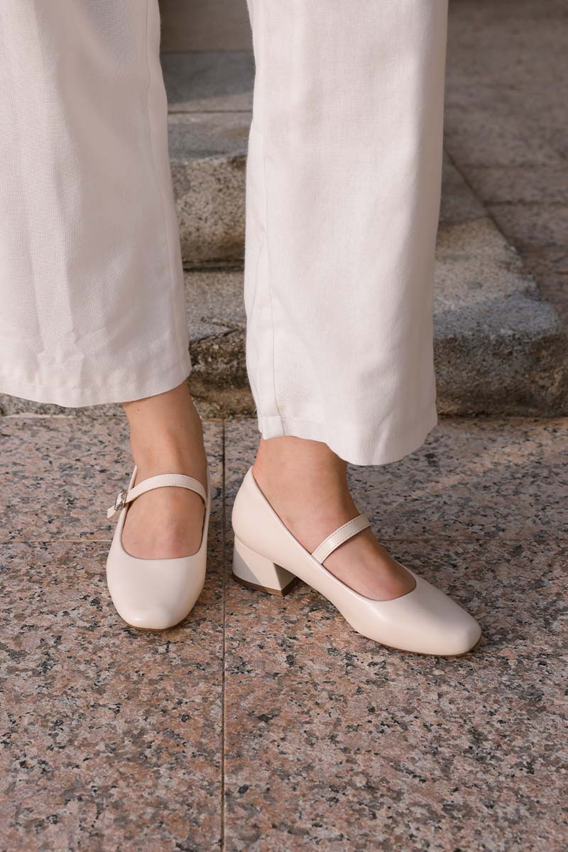 Roxxy Cloud Maryjane Heels in Cream - Image 4