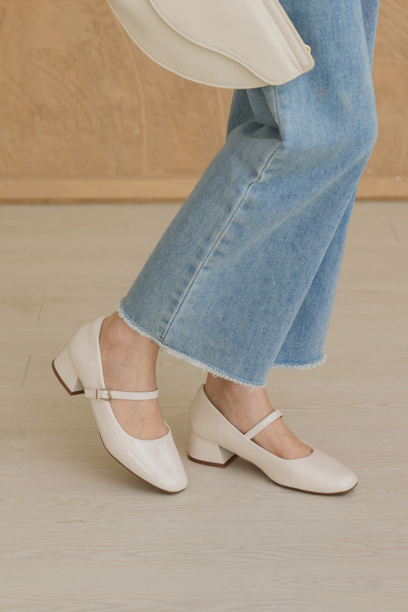 Roxxy Cloud Maryjane Heels in Cream Patent - Image 6
