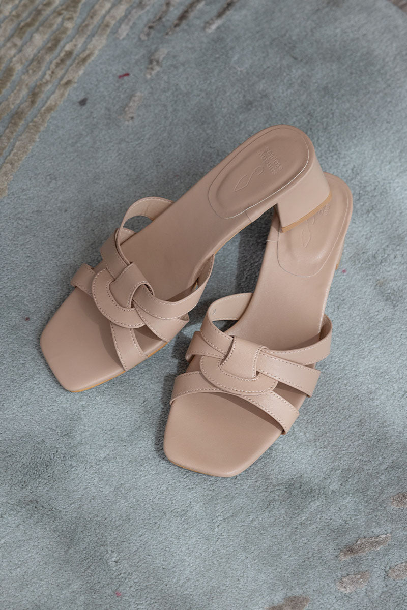 Ruuda Interlocking Block Heels in Nude - Image 2