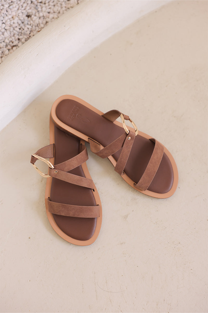 Saphira Gold Ring Sliders in Mocha - Image 3
