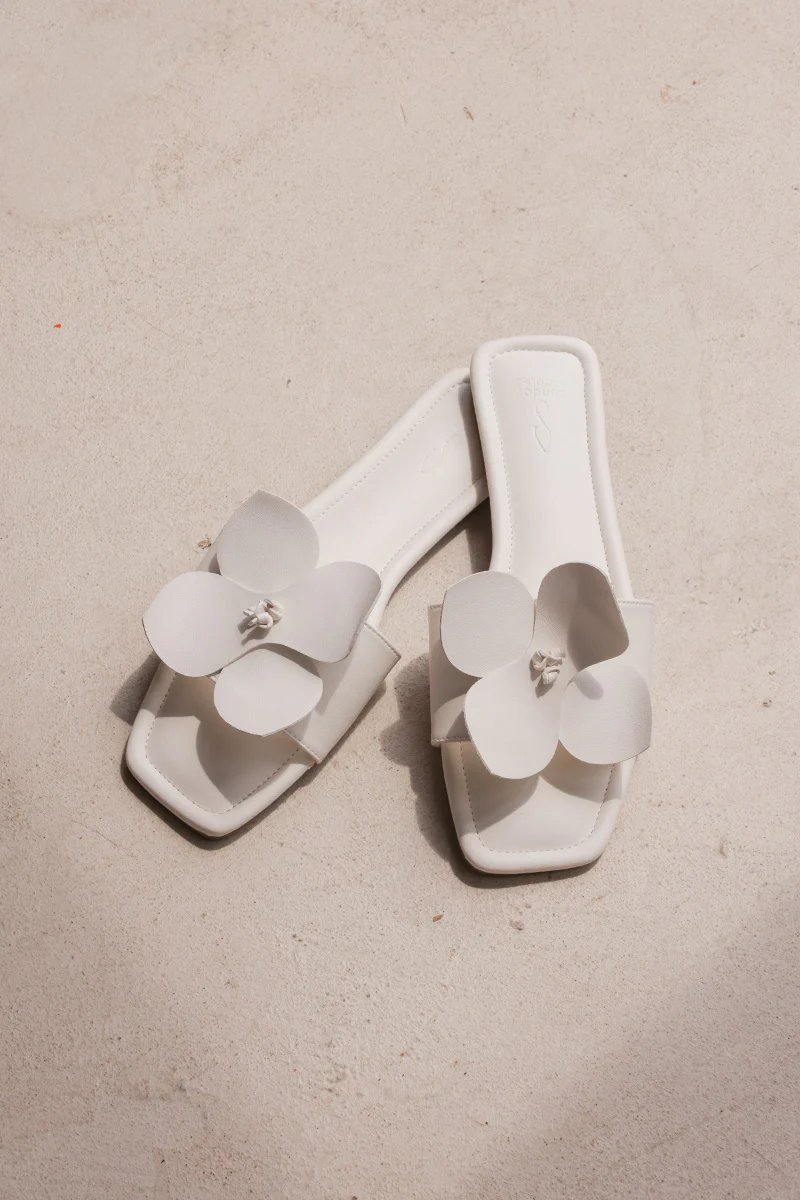 Sienna Bloom Sliders in Cream - Image 4